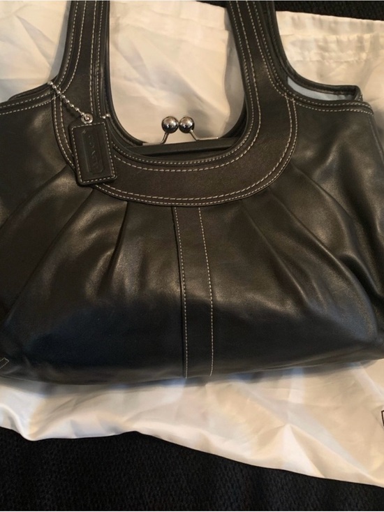 Coach Handbags - Coach Ergo Kiss Lock Bag